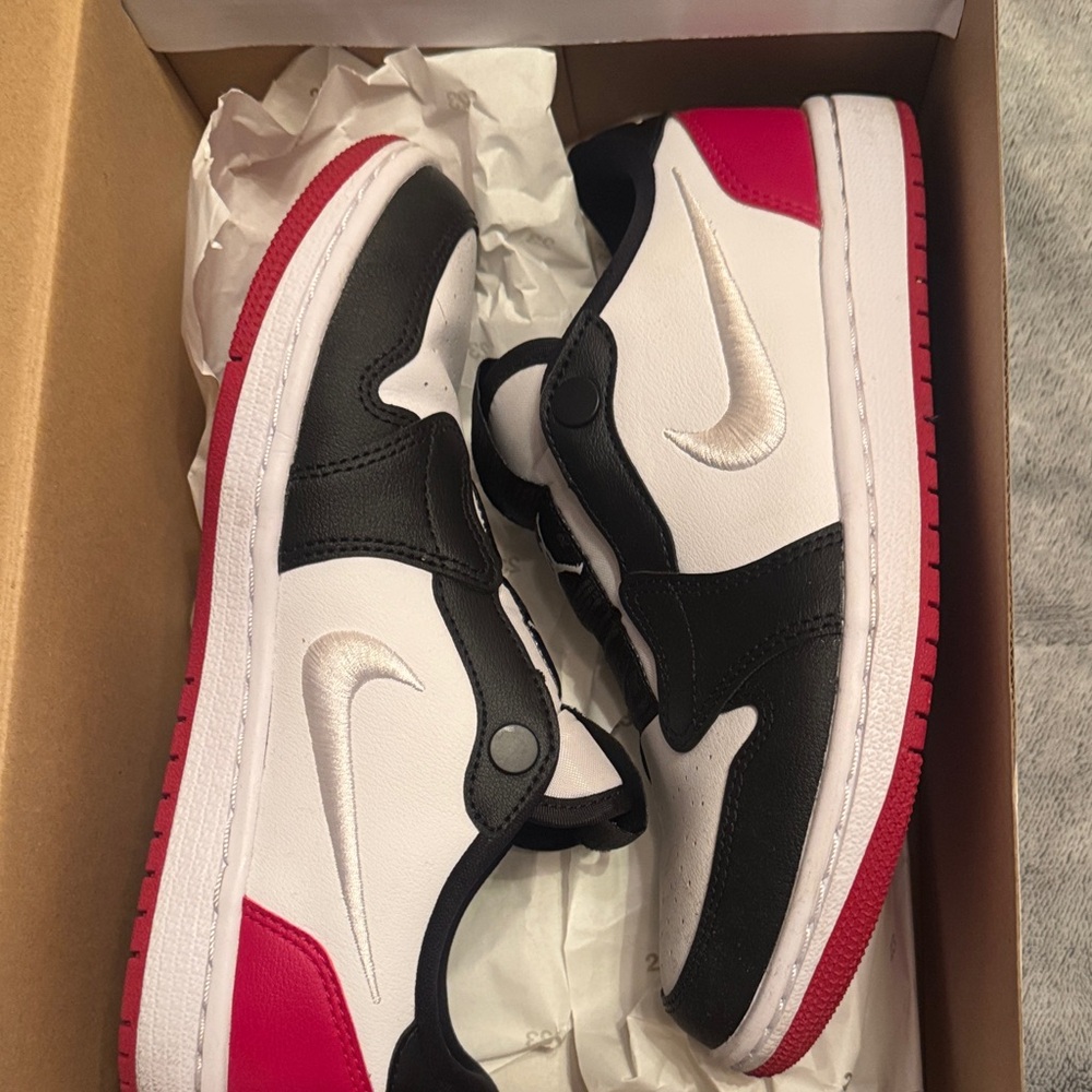 Nike Women’s size 6 Black, White, and Red Sneakers